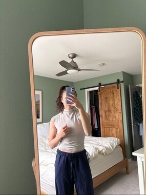 Madewell Sleeveless Mock Neck Top in Light Gray